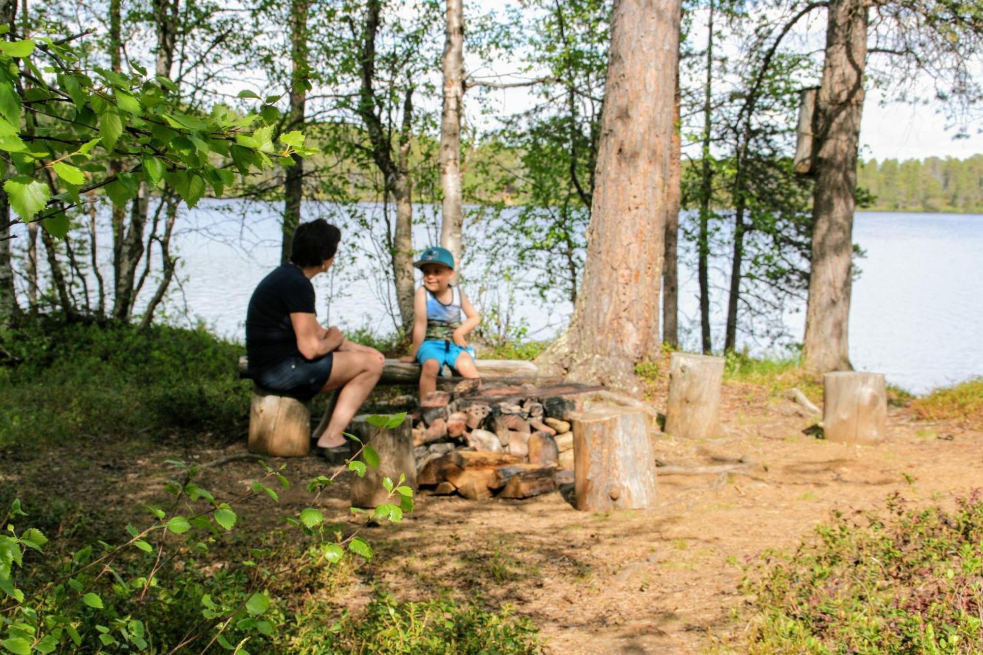 Vila Paltto Elaemysretket Lemmenjoki Pokoj fotografie